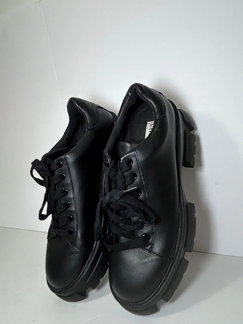 Steve Madden Black Lug-Sole Derby Shoes